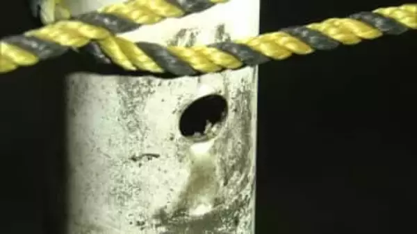 北九州市の国道でガードパイプのボルトが盗まれる　周辺では約2週間前にも同様の被害