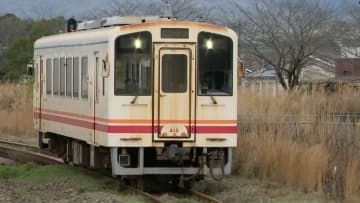 利用者はピーク時の3分の1に…どうなる平成筑豊鉄道　沿線自治体の半数は「路線バス」支持だがハードルも