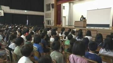 「スイカ割り、虫を捕まえたりした」「夏期講習がんばった」福岡市の小中学校・特別支援学校で2学期の始業式