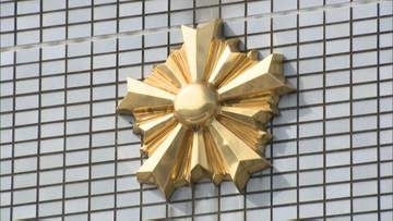 警察から目をそらす不審な男→職務質問で他人のキャッシュカード所持が発覚　路上に落ちていた現金10万円入り財布を持ち去ったか