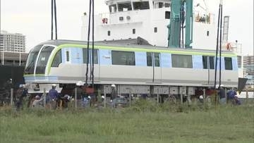 福岡市地下鉄七隈線　混雑緩和に向け増備車両を博多港で陸揚げ