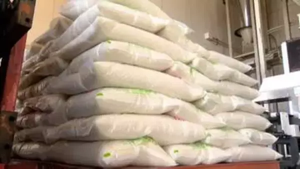 「投げ売りしなきゃ追いつかない」令和のコメ騒動から2年、一転して「コメ余り」の局面へ　価格下落と中東情勢の影　揺れる米どころの現在地