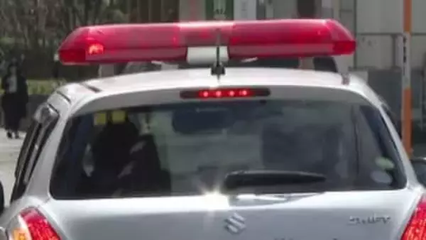 顔から血を流した40代女性が「助けて！早く来て!」警察に通報　女性の顔を蹴るなどして鼻骨を折るけがさせた疑い　45歳男を逮捕