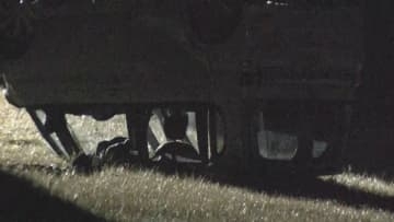 「車が土手に落ちた」定員超える5人が乗っていた軽乗用車が河川敷に転落　17歳少女が死亡　10代男女4人けが