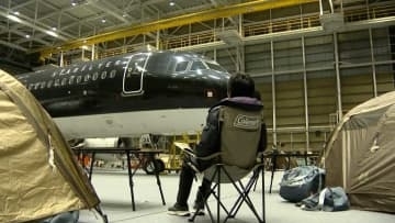 飛行機の隣で眠る・・・格納庫宿泊体験スタート　まるで映画のワンシーンのよう　北九州空港で4月から　福岡