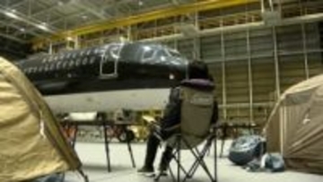 飛行機の隣で眠る・・・格納庫宿泊体験スタート　まるで映画のワンシーンのよう　北九州空港で4月から　福岡