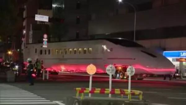 「深夜の博多の街を大きな新幹線が･･･」熊本地震で被災の九州新幹線「つばめ」先頭車両　8日未明に港から博多駅前へ陸送