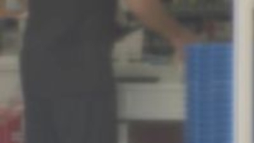 コンビニでタバコを盗んだうえ、通報中の女性店員に体当たりしてけがをさせ逃走か　アルバイトの15歳少年を強盗致傷容疑で逮捕