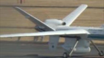 海上保安庁の無人航空機　北九州空港の滑走路に接触し損傷　3便に影響