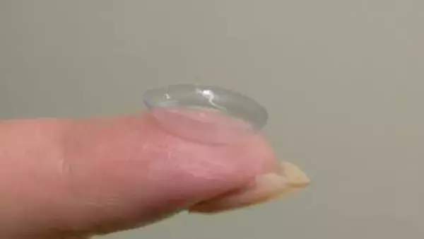 『日本初』子どもの「近視進行」を抑えるコンタクト　小学生の36%・中学生の60%が視力1.0未満　深刻な視力低下に新たな選択肢