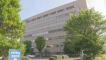 【不起訴】パチンコ店の出入り口のドアのガラスを蹴って割ったとして逮捕された男性（50）