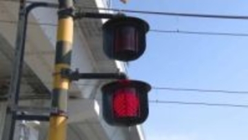 踏切で成人男性が特急電車と接触し死亡　西鉄天神大牟田線、一部区間で一時運転見合わせ　福岡