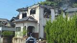 「「家から煙が出ている」木造2階建て住宅の2階から出火　住人の3人は外出中で無事　福岡県北九州市若松区」の画像1