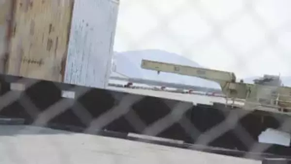 25歳男性の顔を殴り現金奪おうとして重傷負わせたか　27歳の女ら3人逮捕