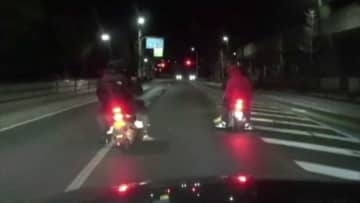 「警察をおちょくりながら暴走するのが楽しかった」原付バイクに3人乗りで暴走か　17歳の少年ら6人を書類送検