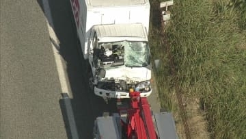 追突事故で一時渋滞