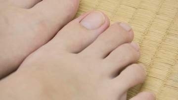 汗自体は臭わない！？梅雨に気になる“足のニオイ”の撃退法は　医師が教える「正しい洗い方」と意外な落とし穴