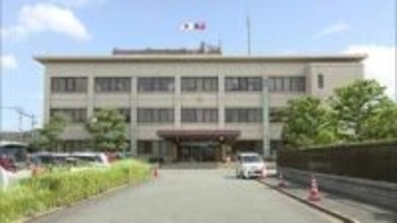 横断歩道を渡っていた男性2人をはねる 酒酔い運転の疑いで５２歳の女逮捕　「飲酒運転になるとわかっていながら車を運転した」