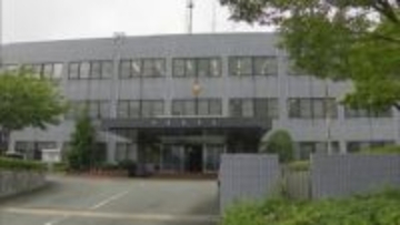 「隣の家から煙が出ている」コタツから出火か　住人の７０代男性がやけどを負って病院に搬送　福岡・古賀市