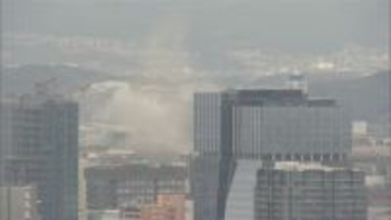 「厨房が煙で充満している」JR博多駅近くのホテルで火事　煙吸った男女2人を病院に搬送　宿泊客は「非常停止でエレベーター動かない、階段で下りた」　福岡