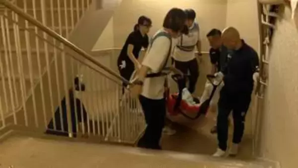 「階段で患者搬送」エレベーター全停止、断水で透析不能　人手不足に苦しむ”地域医療の砦”　被災者は片付けに追われる