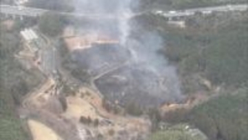 「枯れ木を集めて燃やしていたら燃え移った」高速SA近くの田畑2万6,000㎡が焼ける　70代男性が軽傷　福岡・福津市