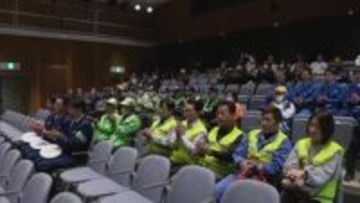 交通安全を呼びかけ　6日から始まる春の交通安全県民運動を前に出発式