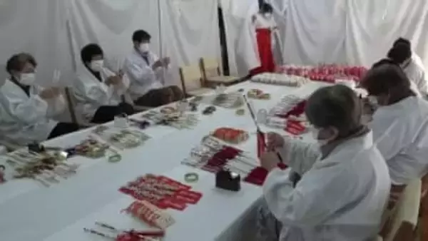 潮江天満宮で破魔矢づくり　新年の準備着々【高知】