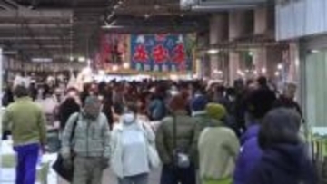 『マグロを目当てに来た！』高知市中央卸売市場で年末恒例の大売り出し 正月準備でにぎわう【高知】
