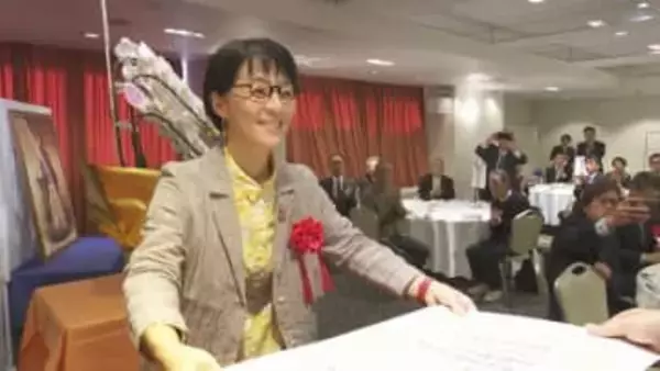 龍馬賞授賞式 大ヒットの絵本『パンどろぼう』を手掛けた柴田ケイコさんを表彰【高知】