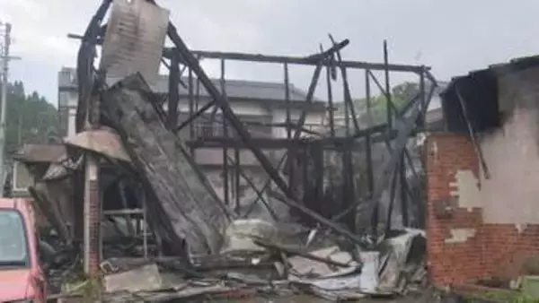 四万十市で火事　住宅５棟が全焼や一部焼損の被害　けが人なし【高知】