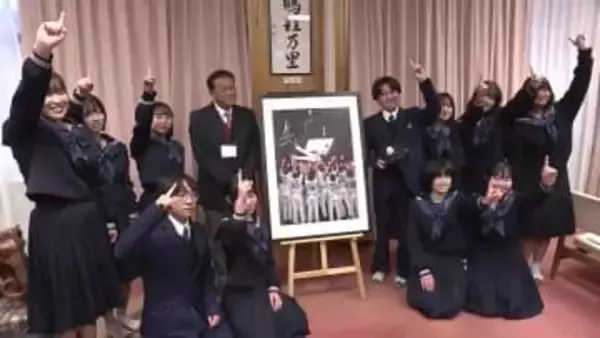『勝ったぜよ』阪神タイガースから藤川球児監督の母校・高知商業高校に記念パネル【高知】