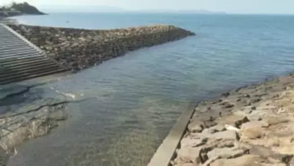 「眼鏡をかけたまま…」熊本県天草市のビーチに50～70代の女性遺体　パトロール中の警官が発見 目立った外傷なし