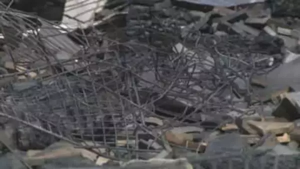 プードルなど犬100匹が火事で死ぬ　建物から山林に燃え移り約4時間の消火活動･･･住宅1棟と犬舎2棟全焼　熊本県菊池市