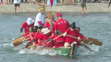 白熱の「ペーロン大会」帰省客と住民が水上の“盆決戦”　熊本・苓北町