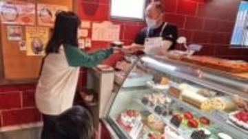 1月1日生まれは「誕生日ケーキが食べられない？」　元日営業を30年続けるケーキ店「求められる限り続けたい」
