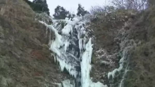 滝も凍る寒さ！熊本県阿蘇市で氷点下9.9℃「雄大だけどちょっと寒い」