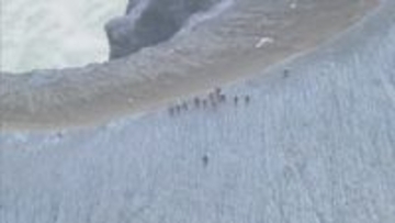 「未知数」の捜索再開 火口で発見の遊覧ヘリコプター搭乗者3人 ドローンなどを使った本格的な捜索へ　熊本・阿蘇