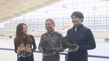 「「軽くて丈夫」小塚崇彦さん協力で8年かけて開発、松山工場で製造のフィギュア用スケート靴をお披露目」の画像1