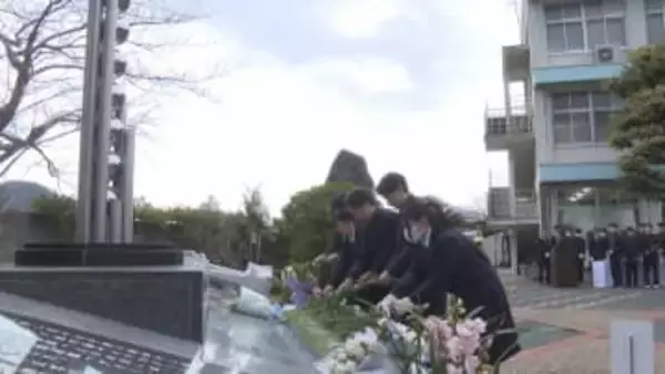 宇和島水産高の生徒など9人が犠牲に「えひめ丸事故」から25年、遺族や在校生が追悼