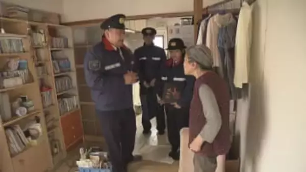 「春の火災予防運動」消防職員がひとり暮らしの高齢者宅を訪問、火気の使用状況や火災報知器を点検【愛媛】