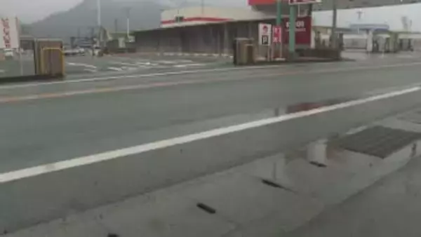 国道11号で自転車とトラックが衝突する事故、自転車の65歳男性が死亡 道路を横断中だったか 愛媛・新居浜市