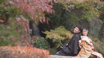 3連休最終日 見頃の紅葉で成人式の前撮りにウェディングフォト【愛媛】