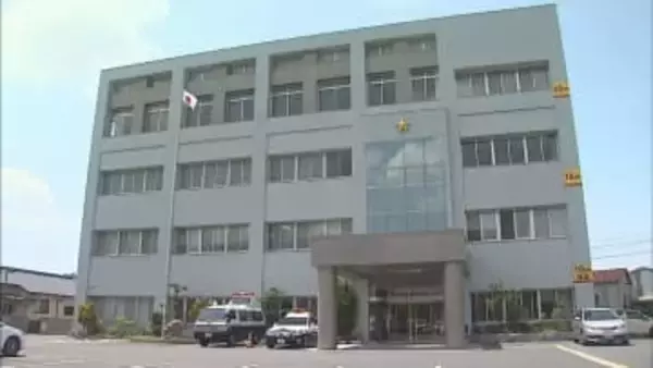 軽自動車が後ろからはねる　散歩中の女性が死亡【愛媛】