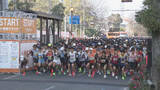 「【愛媛マラソン】史上最多の1万1,131人が出走！ 男子は中大勢が2連覇／女子はひめぎん福田が残り500mの大逆転で2連覇」の画像1