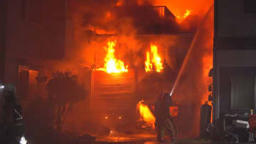 強風注意報の宇和島で住宅3棟全焼【愛媛】