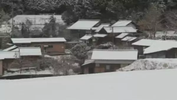愛媛県はこんや遅くからあす夕方にかけ山地中心に大雪 積雪や路面凍結による交通障害に注意