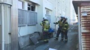 市営住宅で火事、男性1人が搬送されるも死亡 住人の80代男性と連絡取れず 愛媛・新居浜市