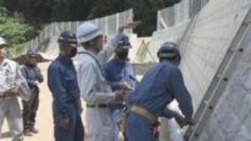 松山城の城山土砂崩れ、災害復旧で県が工事進めていた「擁壁と防護柵」が完成