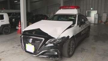 緊急走行中のパトカーと軽貨物自動車が衝突 会社員の男性（41歳）が軽傷